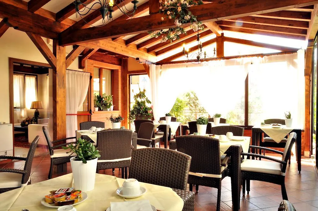 Hotel Ferro Di Cavallo Pavullo nel Frignano 3*,  Włochy